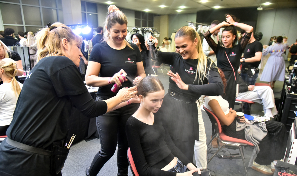 Unitech frizeri prave frizure na Serbia Fashion Week-u